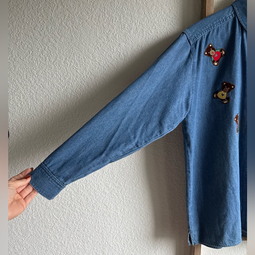 The Eagles Eye Vintage Denim Bear Embroidered Button Down Sz: Small - Picture 3 of 6